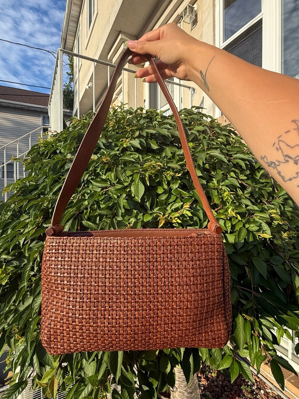 Fossil Brown Woven Shoulder Bag - Picture 2 of 6